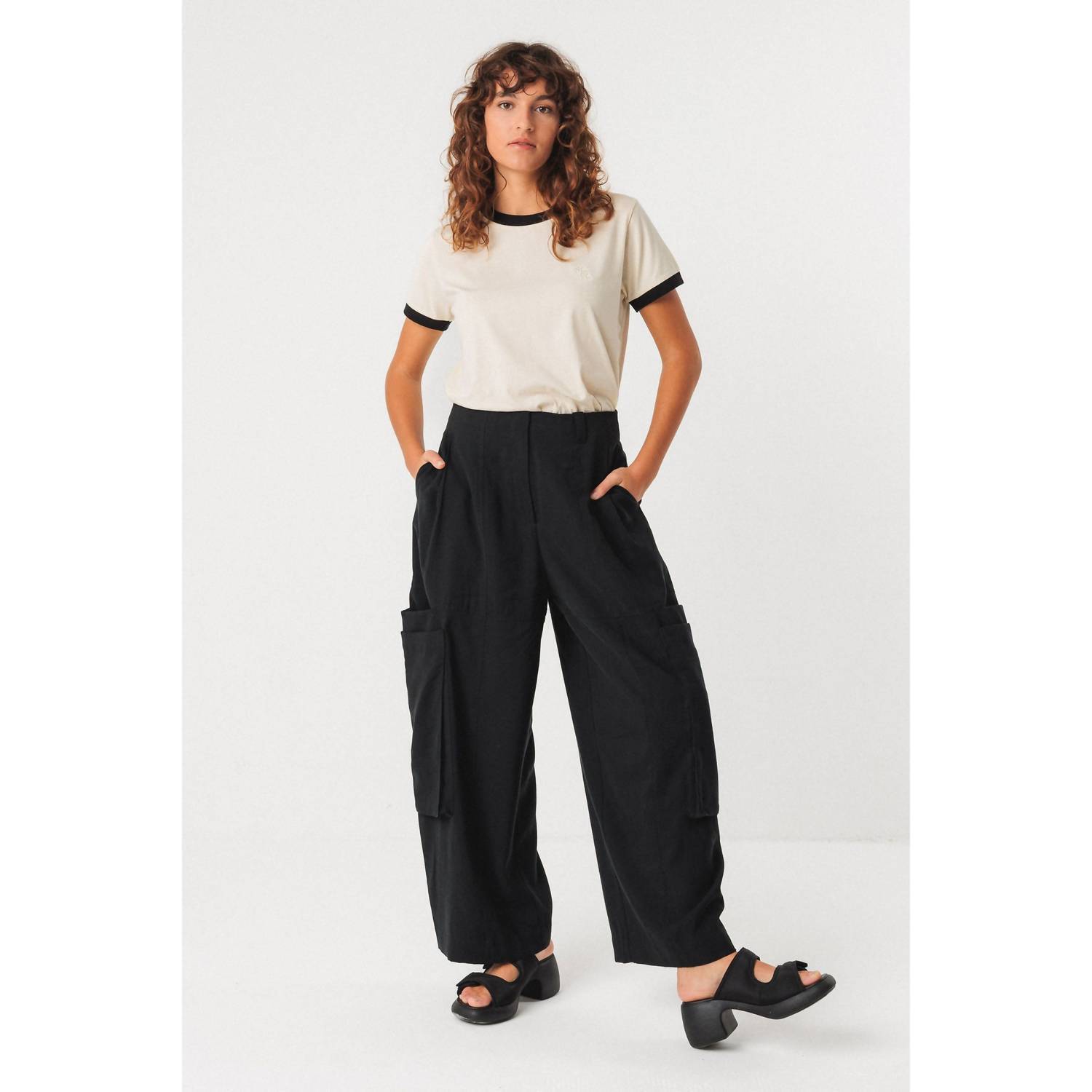 New Skfk Aines Trousers In Black